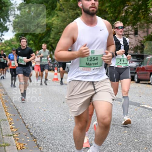 21.09.2025 - PSD Bank Halbmarathon Dr. Thomas Lammeyer http://msf.ph/oto/8924774 21.09.2025 10:44:02 Laufen 1254, 3141, 2585 meine-sportfotos.de