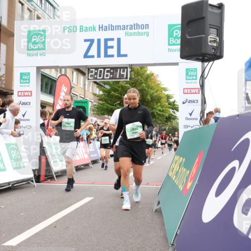 21.09.2025 - PSD Bank Halbmarathon Strokosch-Dieckow http://msf.ph/oto/8924836 21.09.2025 12:05:37 Ziel 1218, 1219, 1299, 2097, 2440, 2618, 2670, 2890, 3074, 3262, 3970, 4021 meine-sportfotos.de