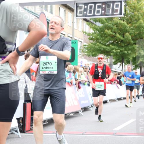 21.09.2025 - PSD Bank Halbmarathon Strokosch-Dieckow http://msf.ph/oto/8924881 21.09.2025 12:05:43 Ziel 1299, 1538, 2097, 2440, 2670, 2890, 3038, 3074, 3970, 4020, 4022 meine-sportfotos.de