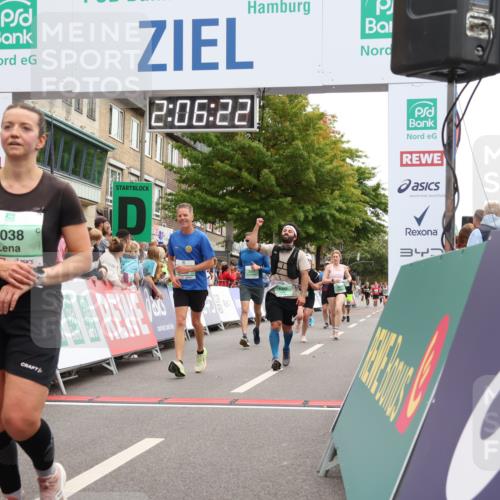 21.09.2025 - PSD Bank Halbmarathon Strokosch-Dieckow http://msf.ph/oto/8924915 21.09.2025 12:05:46 Ziel 1299, 1485, 1538, 2075, 2262, 2440, 2670, 3038, 3074, 3251, 4020, 4022 meine-sportfotos.de