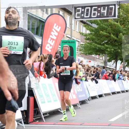 21.09.2025 - PSD Bank Halbmarathon Strokosch-Dieckow http://msf.ph/oto/8925150 21.09.2025 12:06:10 Ziel 1620, 1726, 1727, 2013, 2446, 2580, 3292, 3428 meine-sportfotos.de