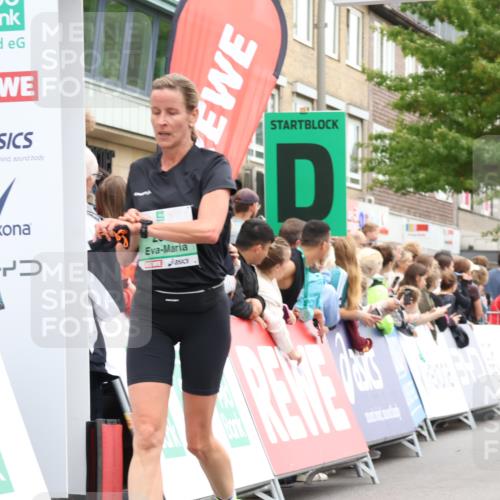 21.09.2025 - PSD Bank Halbmarathon Strokosch-Dieckow http://msf.ph/oto/8925155 21.09.2025 12:06:11 Ziel 1620, 1726, 1727, 2013, 2446, 2580, 3292 meine-sportfotos.de