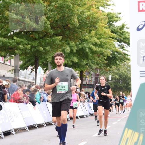 21.09.2025 - PSD Bank Halbmarathon Strokosch-Dieckow http://msf.ph/oto/8925162 21.09.2025 12:06:12 Ziel 1432, 1620, 1663, 1726, 1727, 2013, 2446, 2580, 3236, 3292 meine-sportfotos.de