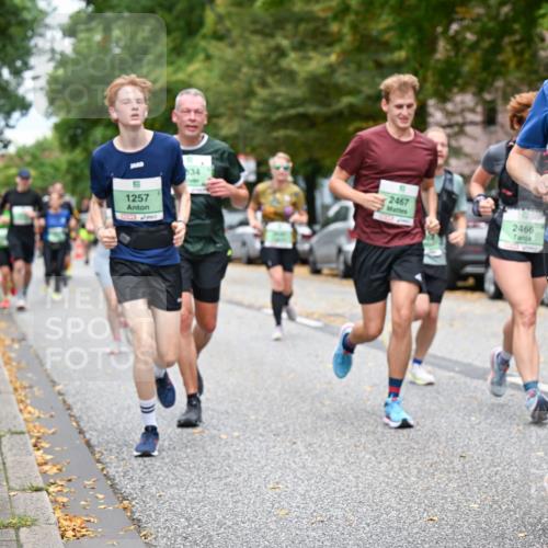 21.09.2025 - PSD Bank Halbmarathon Dr. Thomas Lammeyer http://msf.ph/oto/8925375 21.09.2025 10:44:34 Laufen 1257, 834, 2467, 2466, 1521 meine-sportfotos.de