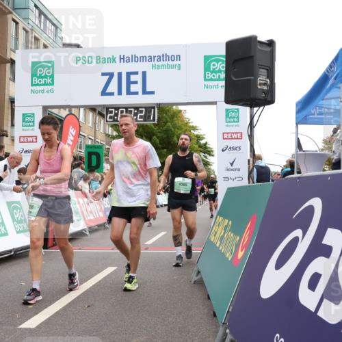 21.09.2025 - PSD Bank Halbmarathon Strokosch-Dieckow http://msf.ph/oto/8925385 21.09.2025 12:06:44 Ziel 1334, 2656, 2698, 2711, 2838, 2933, 3059, 3465, 3586, 3955, 4065 meine-sportfotos.de