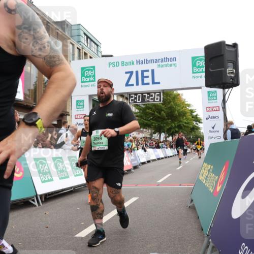21.09.2025 - PSD Bank Halbmarathon Strokosch-Dieckow http://msf.ph/oto/8925433 21.09.2025 12:06:49 Ziel 1211, 2656, 2698, 2711, 2838, 2933, 3059, 3465, 3586, 4065 meine-sportfotos.de