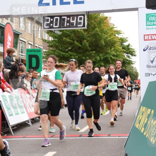 21.09.2025 - PSD Bank Halbmarathon Strokosch-Dieckow http://msf.ph/oto/8925587 21.09.2025 12:07:13 Ziel 1388, 1571, 1594, 2223, 2628, 2693, 2789, 2999, 3006, 3371, 3555, 3931 meine-sportfotos.de