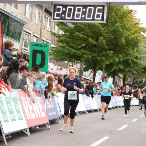 21.09.2025 - PSD Bank Halbmarathon Strokosch-Dieckow http://msf.ph/oto/8925674 21.09.2025 12:07:29 Ziel 1686, 2671, 2694, 3065, 3068, 3692 meine-sportfotos.de