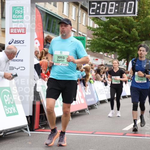 21.09.2025 - PSD Bank Halbmarathon Strokosch-Dieckow http://msf.ph/oto/8925697 21.09.2025 12:07:33 Ziel 1686, 2864, 2942, 3065, 3393, 3692, 4003 meine-sportfotos.de