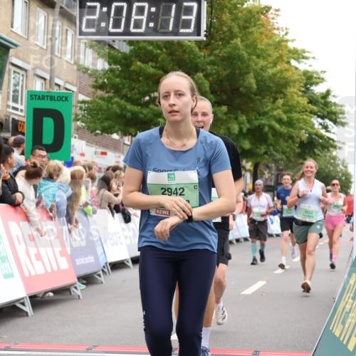 21.09.2025 - PSD Bank Halbmarathon Strokosch-Dieckow http://msf.ph/oto/8925725 21.09.2025 12:07:36 Ziel 1686, 2532, 2864, 2942, 2949, 3065, 3222, 3393, 3407, 3692, 4003 meine-sportfotos.de