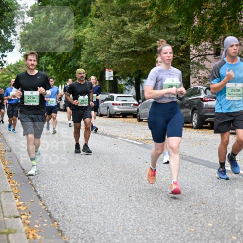 21.09.2025 - PSD Bank Halbmarathon Dr. Thomas Lammeyer http://msf.ph/oto/8926143 21.09.2025 10:45:23 Laufen 2794, 2645, 2915, 2936, 4915 meine-sportfotos.de