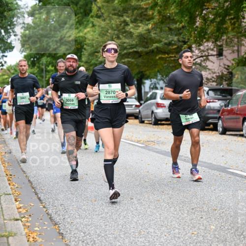 21.09.2025 - PSD Bank Halbmarathon Dr. Thomas Lammeyer http://msf.ph/oto/8926375 21.09.2025 10:45:42 Laufen 3961, 3059, 2870, 2705, 4915 meine-sportfotos.de