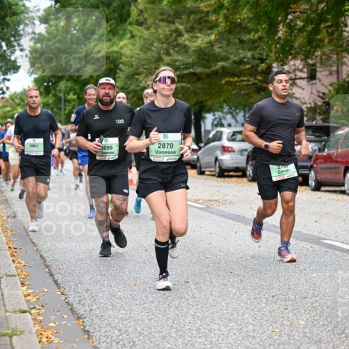 21.09.2025 - PSD Bank Halbmarathon Dr. Thomas Lammeyer http://msf.ph/oto/8926378 21.09.2025 10:45:43 Laufen 3961, 3059, 2870, 2705, 4915 meine-sportfotos.de