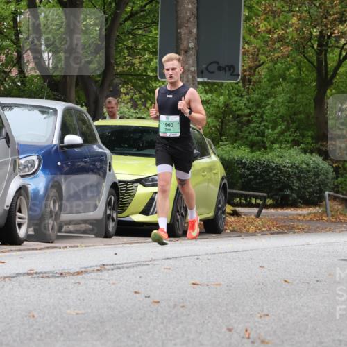 21.09.2025 - PSD Bank Halbmarathon Luisa Fischer http://msf.ph/oto/8926546 21.09.2025 11:29:47 Laufen 1960, 3909, 295 meine-sportfotos.de