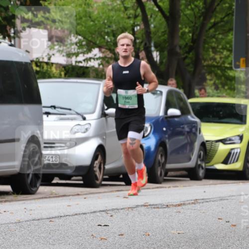 21.09.2025 - PSD Bank Halbmarathon Luisa Fischer http://msf.ph/oto/8926554 21.09.2025 11:29:48 Laufen 3418, 1960 meine-sportfotos.de