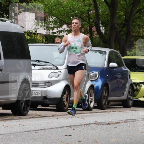 21.09.2025 - PSD Bank Halbmarathon Luisa Fischer http://msf.ph/oto/8926568 21.09.2025 11:29:53 Laufen 3418, 3909, 137 meine-sportfotos.de