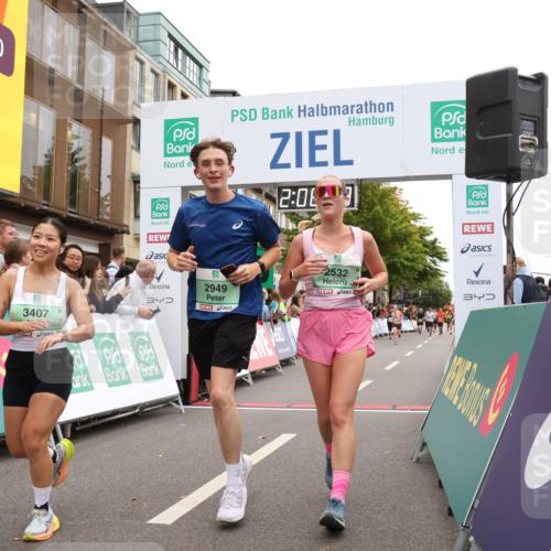 21.09.2025 - PSD Bank Halbmarathon Strokosch-Dieckow http://msf.ph/oto/8928237 21.09.2025 12:07:42 Ziel 2506, 2532, 2864, 2942, 2949, 3222, 3393, 3407, 4003 meine-sportfotos.de