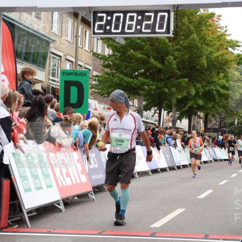 21.09.2025 - PSD Bank Halbmarathon Strokosch-Dieckow http://msf.ph/oto/8928249 21.09.2025 12:07:44 Ziel 2506, 2532, 2949, 3222, 3407, 3910, 4003 meine-sportfotos.de