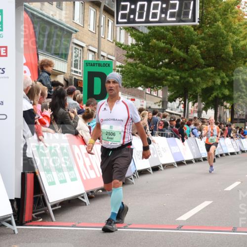 21.09.2025 - PSD Bank Halbmarathon Strokosch-Dieckow http://msf.ph/oto/8928261 21.09.2025 12:07:44 Ziel 2506, 2532, 2949, 3222, 3407, 3910, 4003 meine-sportfotos.de