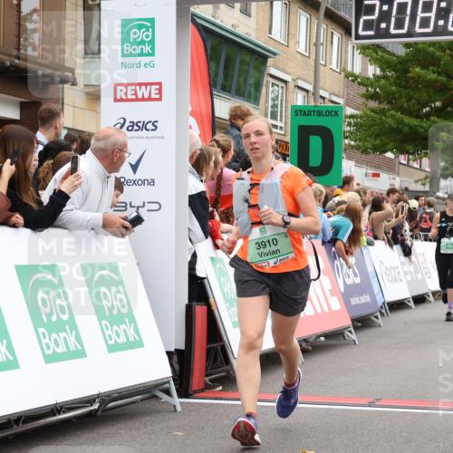 21.09.2025 - PSD Bank Halbmarathon Strokosch-Dieckow http://msf.ph/oto/8928299 21.09.2025 12:07:49 Ziel 2506, 3746, 3910 meine-sportfotos.de