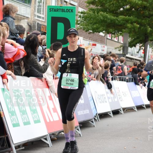 21.09.2025 - PSD Bank Halbmarathon Strokosch-Dieckow http://msf.ph/oto/8928317 21.09.2025 12:07:52 Ziel 2493, 2506, 2956, 3396, 3729, 3746, 3910, 3948, 3975 meine-sportfotos.de