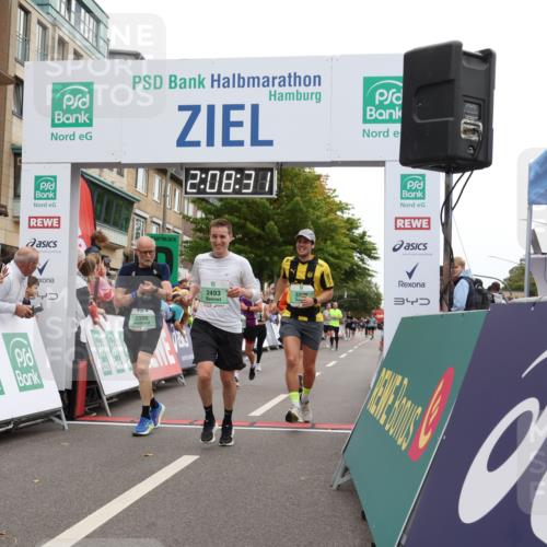 21.09.2025 - PSD Bank Halbmarathon Strokosch-Dieckow http://msf.ph/oto/8928349 21.09.2025 12:07:55 Ziel 2493, 2956, 3396, 3729, 3746, 3910, 3948, 3975 meine-sportfotos.de