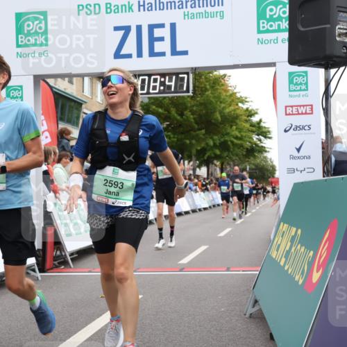 21.09.2025 - PSD Bank Halbmarathon Strokosch-Dieckow http://msf.ph/oto/8928481 21.09.2025 12:08:11 Ziel 2593, 2883, 2972, 3108, 3439, 3505 meine-sportfotos.de