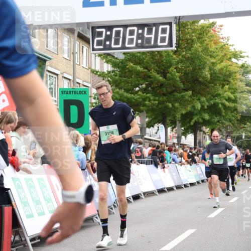 21.09.2025 - PSD Bank Halbmarathon Strokosch-Dieckow http://msf.ph/oto/8928486 21.09.2025 12:08:11 Ziel 2593, 2883, 2972, 3108, 3439, 3505 meine-sportfotos.de