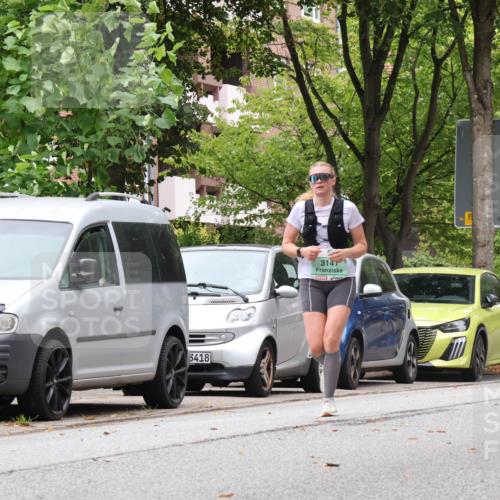 21.09.2025 - PSD Bank Halbmarathon Luisa Fischer http://msf.ph/oto/8928543 21.09.2025 11:41:17 Laufen 3418, 314, 2228 meine-sportfotos.de
