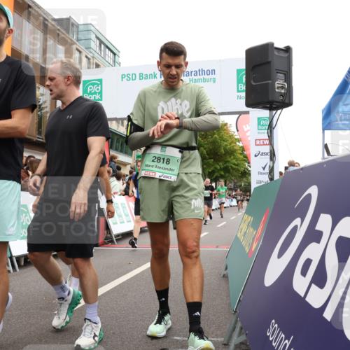 21.09.2025 - PSD Bank Halbmarathon Strokosch-Dieckow http://msf.ph/oto/8928747 21.09.2025 12:08:39 Ziel 1332, 1480, 1511, 1512, 1636, 1673, 2133, 2521, 2644, 2724, 2763, 2818, 2957, 3137, 3150, 3205, 3235 meine-sportfotos.de