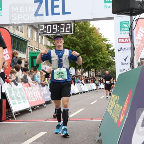 21.09.2025 - PSD Bank Halbmarathon Strokosch-Dieckow http://msf.ph/oto/8928839 21.09.2025 12:08:55 Ziel 1442, 2575, 3223, 3274, 3414, 3506, 3794 meine-sportfotos.de