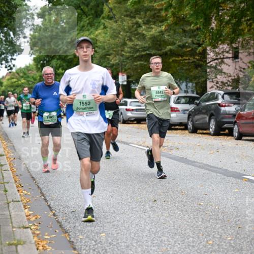 21.09.2025 - PSD Bank Halbmarathon Dr. Thomas Lammeyer http://msf.ph/oto/8928913 21.09.2025 10:48:30 Laufen 1193, 1552, 3542, 4915 meine-sportfotos.de