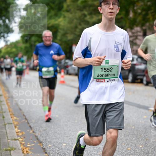 21.09.2025 - PSD Bank Halbmarathon Dr. Thomas Lammeyer http://msf.ph/oto/8928943 21.09.2025 10:48:31 Laufen 5542, 1552 meine-sportfotos.de