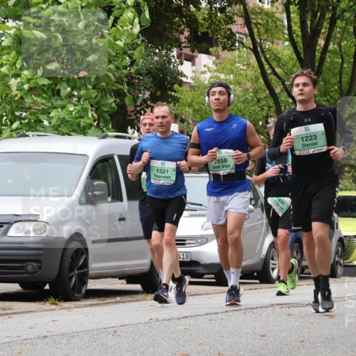 21.09.2025 - PSD Bank Halbmarathon Luisa Fischer http://msf.ph/oto/8929001 21.09.2025 11:46:15 Laufen 1521, 418, 2858, 1223, 436, 2641 meine-sportfotos.de