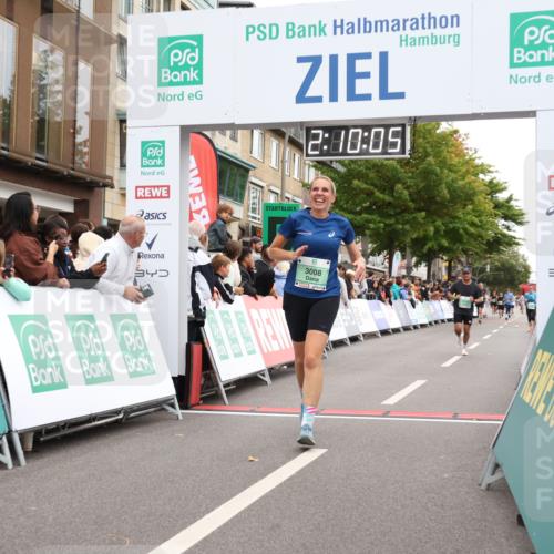 21.09.2025 - PSD Bank Halbmarathon Strokosch-Dieckow http://msf.ph/oto/8929004 21.09.2025 12:09:28 Ziel 2623, 3008, 3232, 3946 meine-sportfotos.de