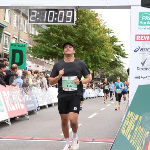 21.09.2025 - PSD Bank Halbmarathon Strokosch-Dieckow http://msf.ph/oto/8929033 21.09.2025 12:09:32 Ziel 3008, 3145, 3230, 3232, 3946 meine-sportfotos.de