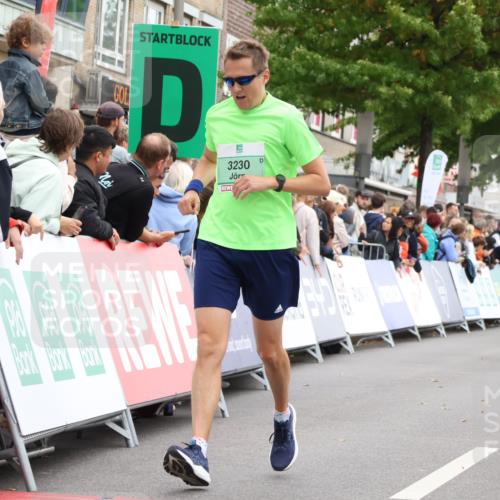 21.09.2025 - PSD Bank Halbmarathon Strokosch-Dieckow http://msf.ph/oto/8929059 21.09.2025 12:09:36 Ziel 2576, 3062, 3145, 3230, 3232, 4015 meine-sportfotos.de