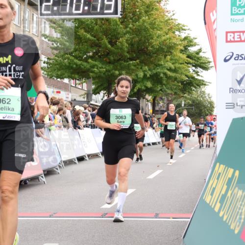 21.09.2025 - PSD Bank Halbmarathon Strokosch-Dieckow http://msf.ph/oto/8929123 21.09.2025 12:09:42 Ziel 1690, 2576, 3062, 3063, 3145, 3196, 3230, 4015 meine-sportfotos.de
