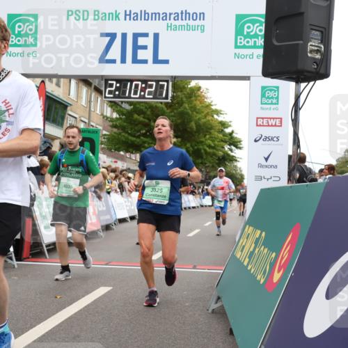 21.09.2025 - PSD Bank Halbmarathon Strokosch-Dieckow http://msf.ph/oto/8929195 21.09.2025 12:09:51 Ziel 1175, 1200, 1690, 2363, 2784, 3196, 3325, 4035 meine-sportfotos.de