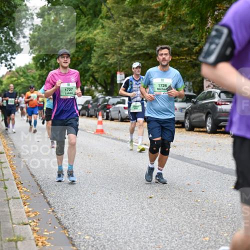 21.09.2025 - PSD Bank Halbmarathon Dr. Thomas Lammeyer http://msf.ph/oto/8929228 21.09.2025 10:48:50 Laufen 1727, 2211, 1726, 2838 meine-sportfotos.de