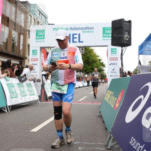 21.09.2025 - PSD Bank Halbmarathon Strokosch-Dieckow http://msf.ph/oto/8929266 21.09.2025 12:09:58 Ziel 1175, 1200, 1606, 2784, 3112, 3325, 4035 meine-sportfotos.de