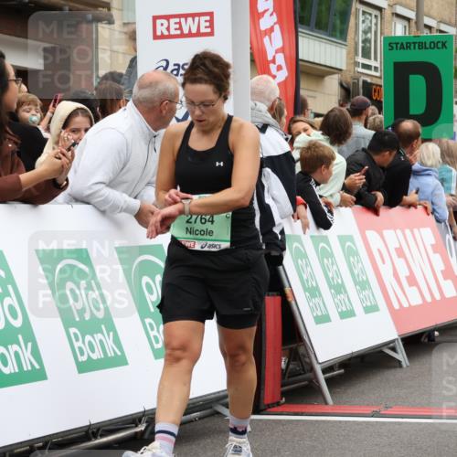 21.09.2025 - PSD Bank Halbmarathon Strokosch-Dieckow http://msf.ph/oto/8929382 21.09.2025 12:10:17 Ziel 1238, 2518, 2764, 3283, 3285 meine-sportfotos.de