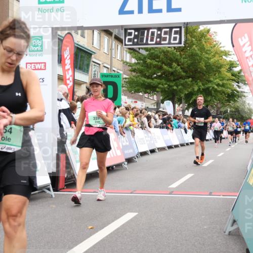 21.09.2025 - PSD Bank Halbmarathon Strokosch-Dieckow http://msf.ph/oto/8929407 21.09.2025 12:10:20 Ziel 2764, 3283, 3671 meine-sportfotos.de