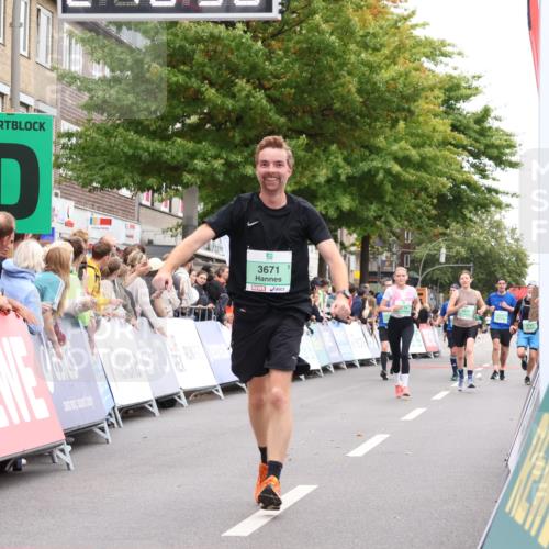 21.09.2025 - PSD Bank Halbmarathon Strokosch-Dieckow http://msf.ph/oto/8929417 21.09.2025 12:10:21 Ziel 2764, 3283, 3671 meine-sportfotos.de