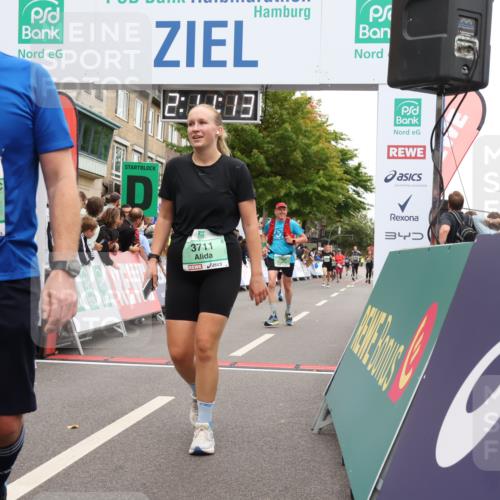 21.09.2025 - PSD Bank Halbmarathon Strokosch-Dieckow http://msf.ph/oto/8929546 21.09.2025 12:10:36 Ziel 1117, 1118, 1120, 2603, 2781, 3119, 3711, 3963 meine-sportfotos.de