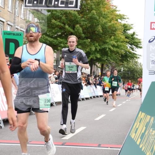 21.09.2025 - PSD Bank Halbmarathon Strokosch-Dieckow http://msf.ph/oto/8929633 21.09.2025 12:10:48 Ziel 1642, 1670, 2365, 2979, 3029, 3069, 3446 meine-sportfotos.de