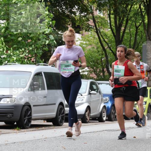 21.09.2025 - PSD Bank Halbmarathon Luisa Fischer http://msf.ph/oto/8929634 21.09.2025 11:48:27 Laufen 3990, 3957, 341 meine-sportfotos.de
