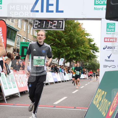 21.09.2025 - PSD Bank Halbmarathon Strokosch-Dieckow http://msf.ph/oto/8929646 21.09.2025 12:10:50 Ziel 1642, 1670, 2365, 2385, 2979, 3029, 3446 meine-sportfotos.de