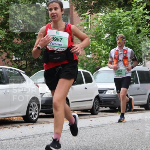 21.09.2025 - PSD Bank Halbmarathon Luisa Fischer http://msf.ph/oto/8929648 21.09.2025 11:48:29 Laufen 3957, 1258, 8418 meine-sportfotos.de