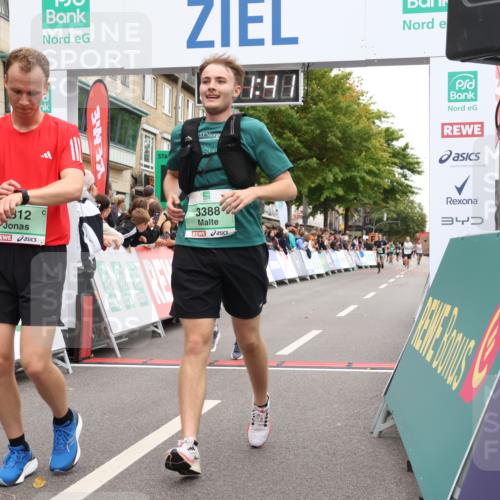 21.09.2025 - PSD Bank Halbmarathon Strokosch-Dieckow http://msf.ph/oto/8929732 21.09.2025 12:11:04 Ziel 2812, 2914, 3034, 3210, 3388, 3440 meine-sportfotos.de